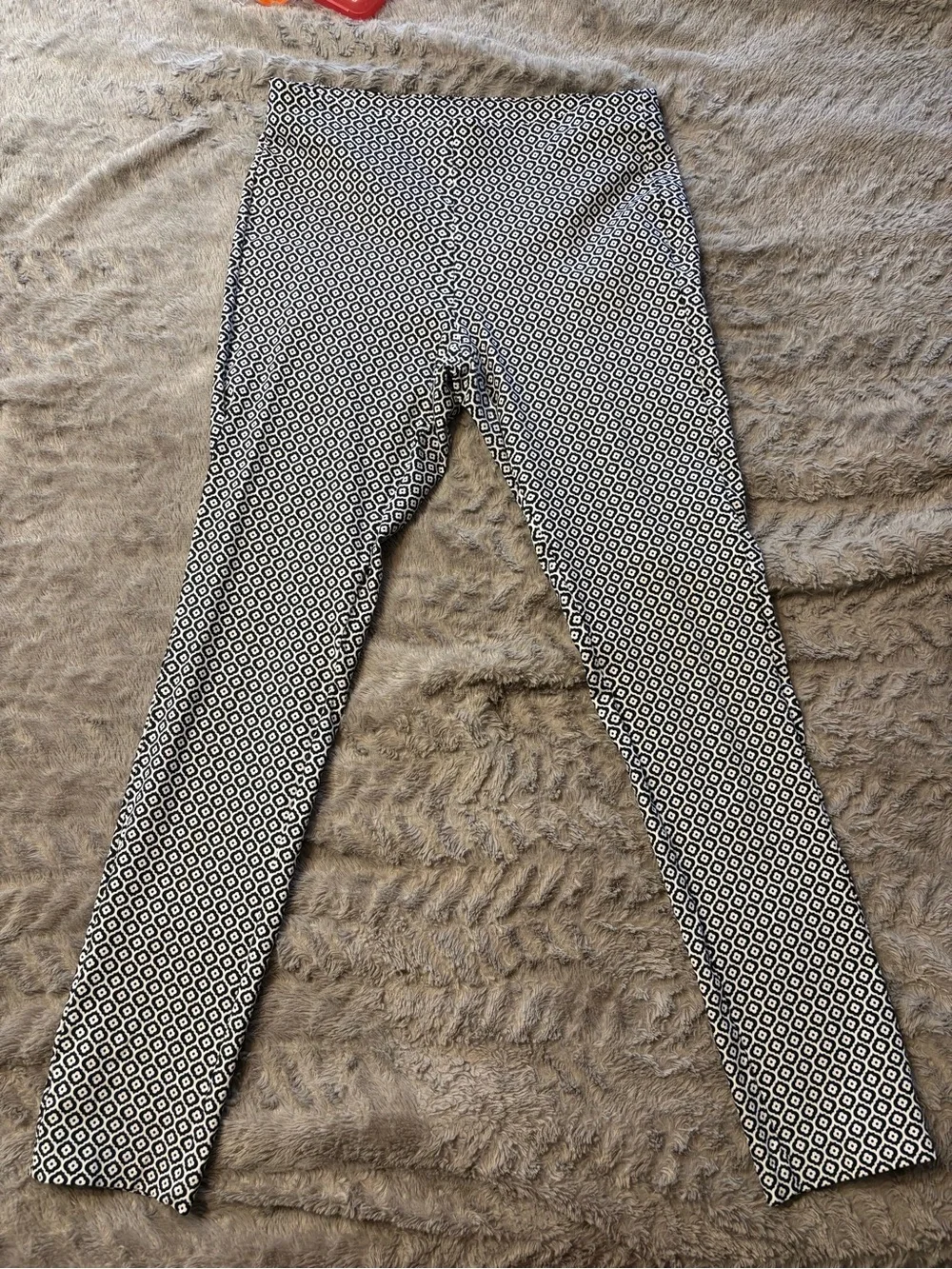 Michael Kors Black and White Geo Diamond Print Leggings